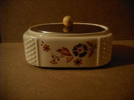Biscuitiere en faience BMF