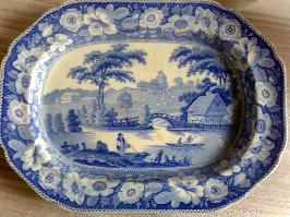 Plat porcelaine XIXe Delft