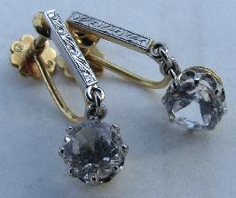 Boucles d'oreilles AU750 jne/gr. av.2 pierres