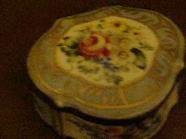 Tabatière porcelaine - décor Helene Wolfsohn