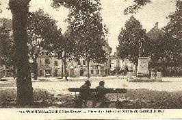 Carte postale Thonon - place Château et Gén.Desaix-1925-28 