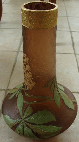 Vase Legras Montjoye à feuilles et fleurs marronnier